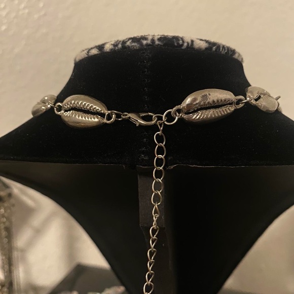 Silver Shell Necklace - Picture 3 of 3